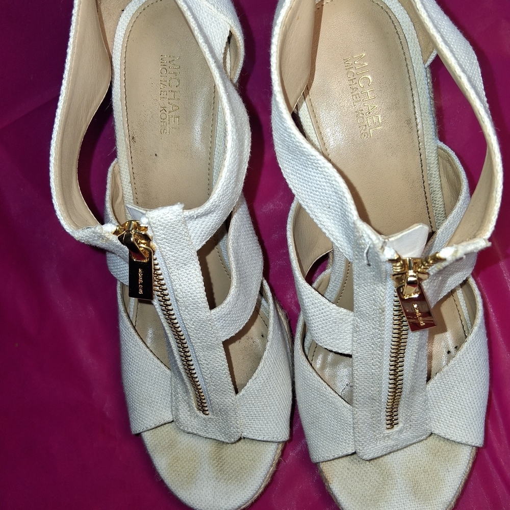 Michael Kors Cream Platform Sandals with Gold Zipper